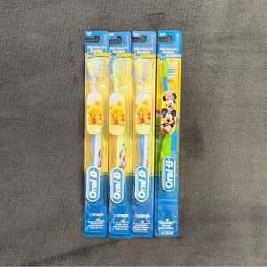 (Lot of 4) Oral-B Toothbrush Stages 1 (4-24 Months), Baby Soft Toothbrush